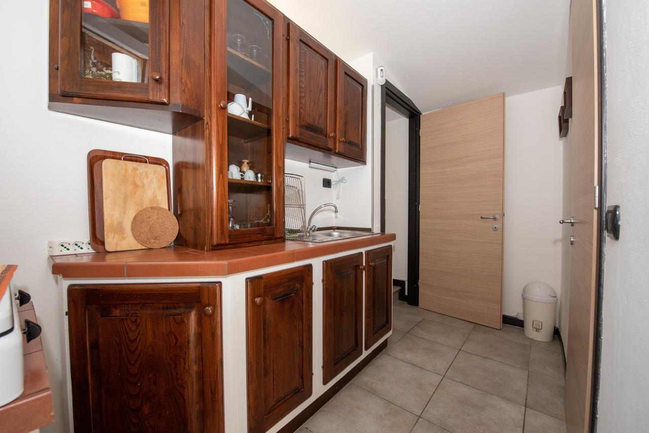 Apartamento Il Boschetto Torri Del Benaco Exterior foto