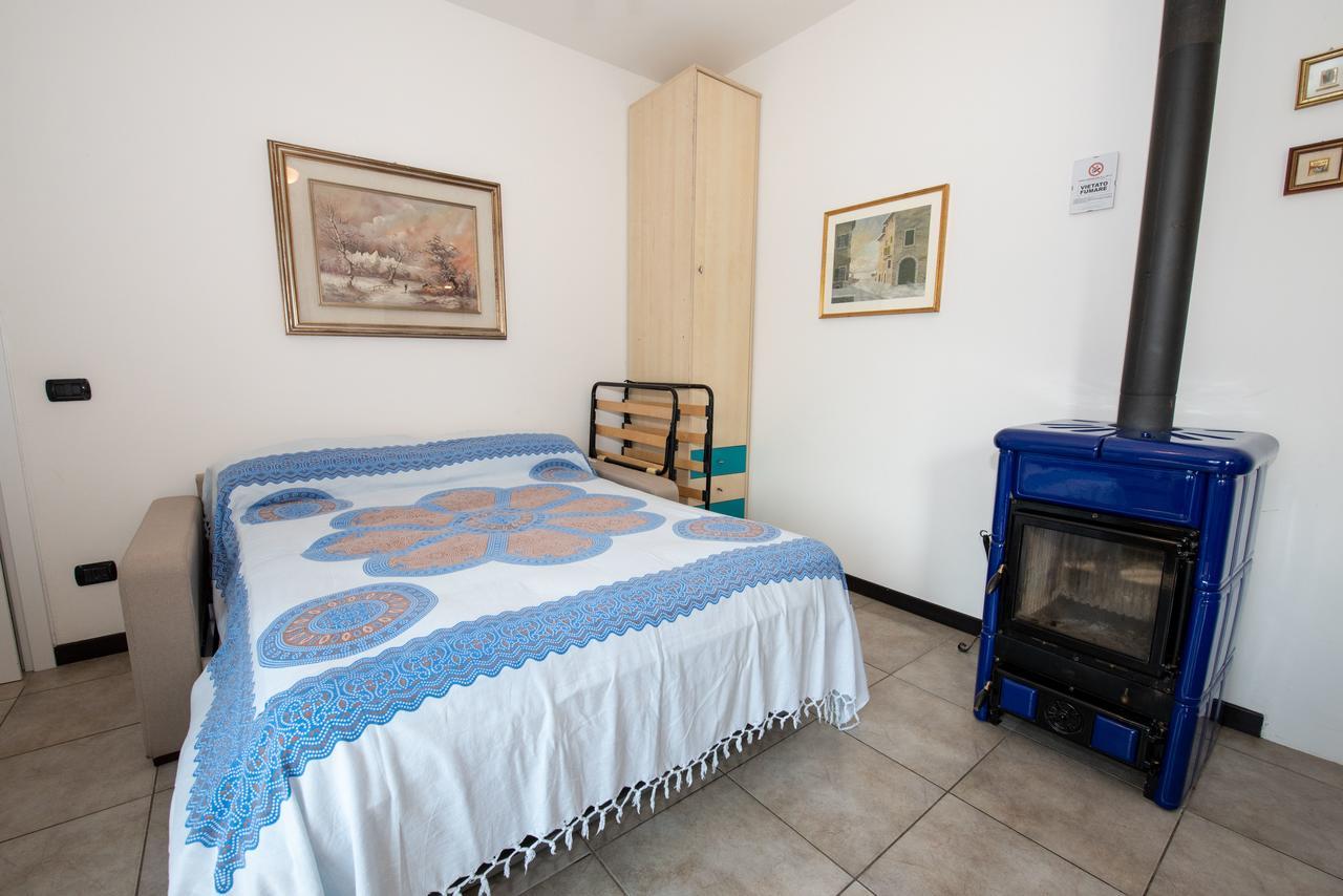 Apartamento Il Boschetto Torri Del Benaco Exterior foto